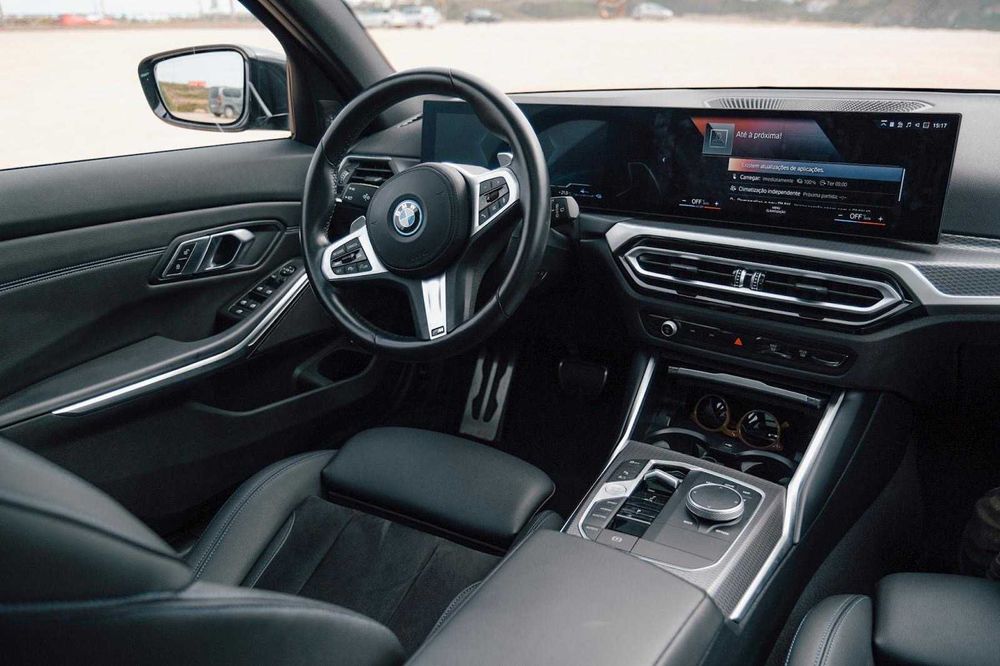 BMW Touring 330E