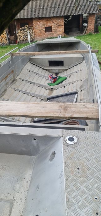 Aluminiowa łódka 5 m