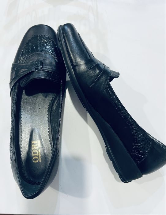 Туфлі шкіряні 40розміру. Нові!