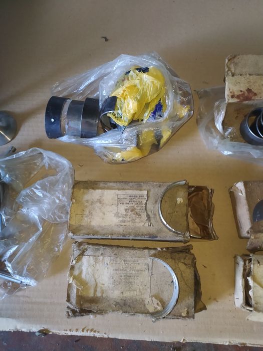 Вкладиші і клапани під різні авто ВАЗ/ГАЗ/УАЗ/...