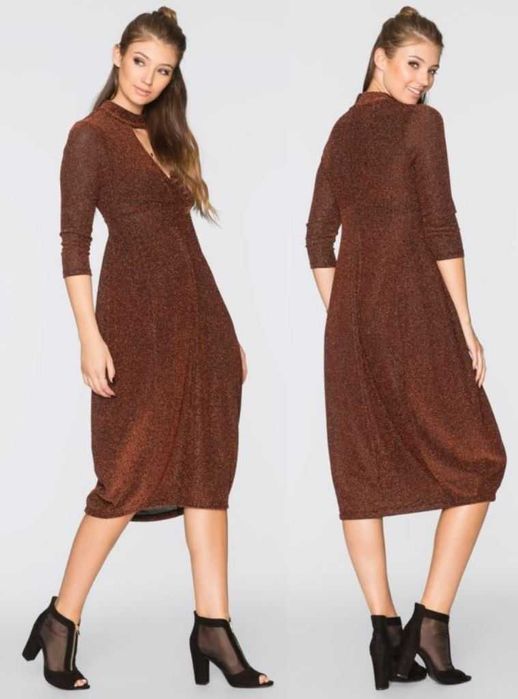 Elegancka brązowa sukienka z połyskiem, choker 38