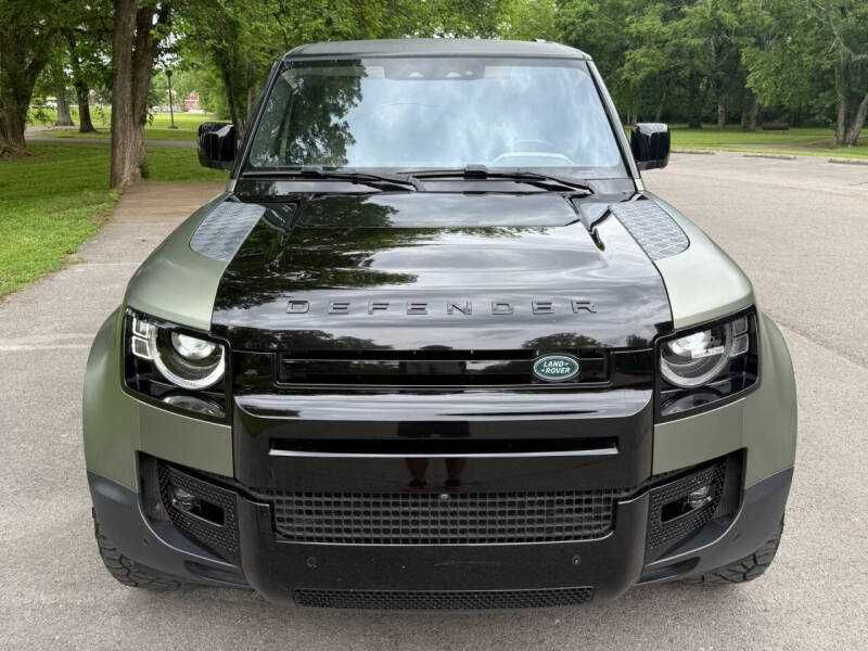 2020 Land Rover Defender 110 SE