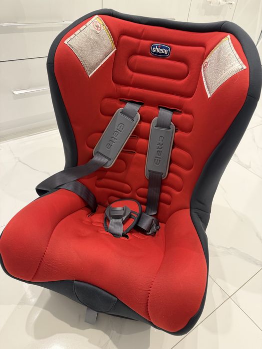 Автокрісло Chicco eletta