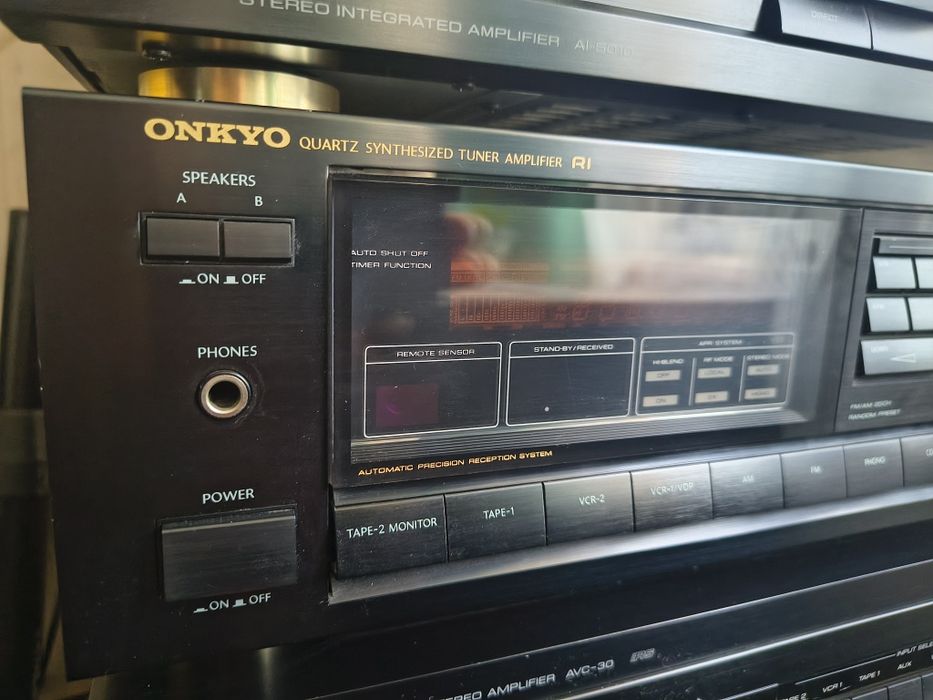 ONKYO Amplituner R1 QUARTZ TX-7630