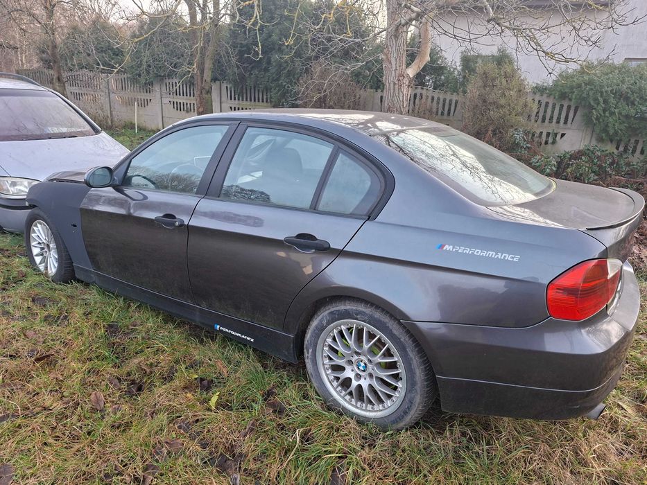 BMW E90 - powypadkowe