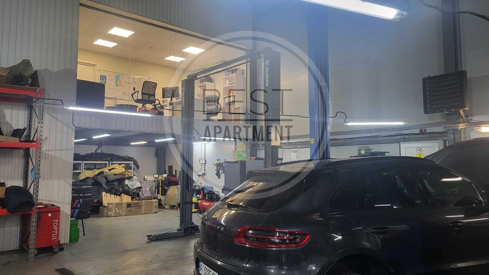 Без % продаж ФАСАД офісно-виробничого комплексу пр-к Степана Бандери 5