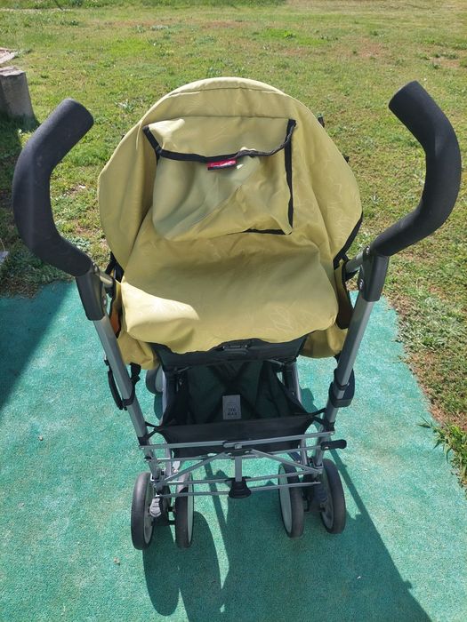 Carrinho de bebé estimado