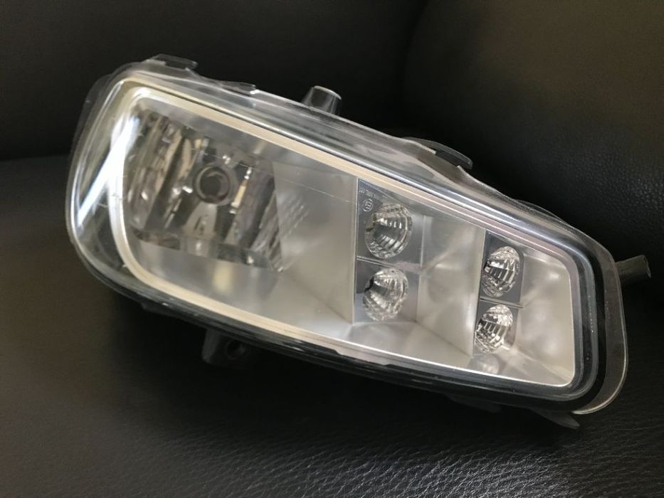 Halogen Lampa Lewy Mercedes Actros MP4 a9608200656