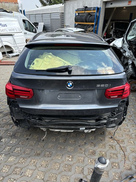 BMW 3 F31 klapa tył B39