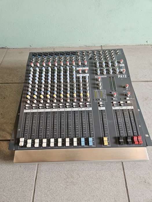 Звуковий комплект: Активні колонки DAP Audio 15" + Мікшер Allen & Heath PA12 + Стійки та кабелі