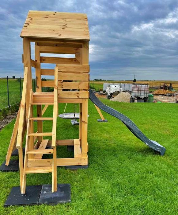 Drewniany plac zabaw dla dzieci domek huśtawka ślizg bocianie 9X9