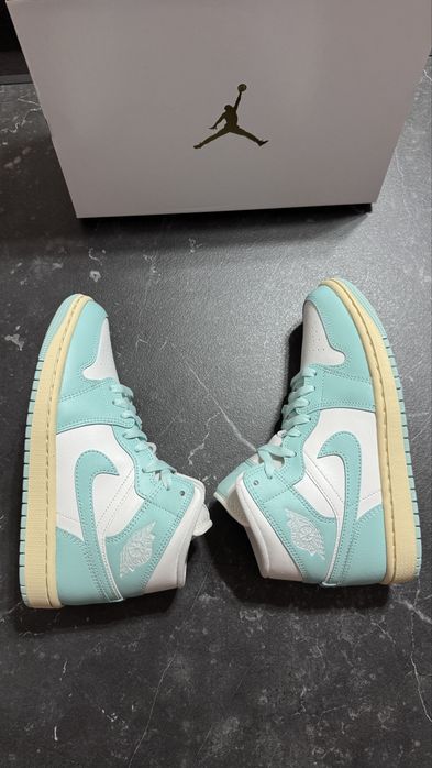 Nowe Nike Air Jordan 1 Mid „Light Dew” rozmiar 38 wkładka 24 cm