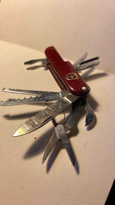 Canivete tipo suíço 11 ferramentas