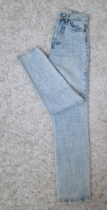 Spodnie jeans "Stradivarius ".
