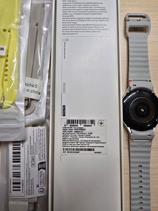 Продам Samsung watch 4 44mm  Silver  в идеальному стані.