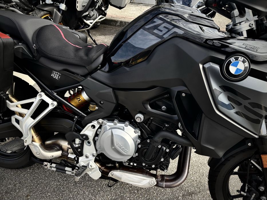 BMW F 750 GS Triple Black | 1.900 km | Touring | Confort | Dynamic