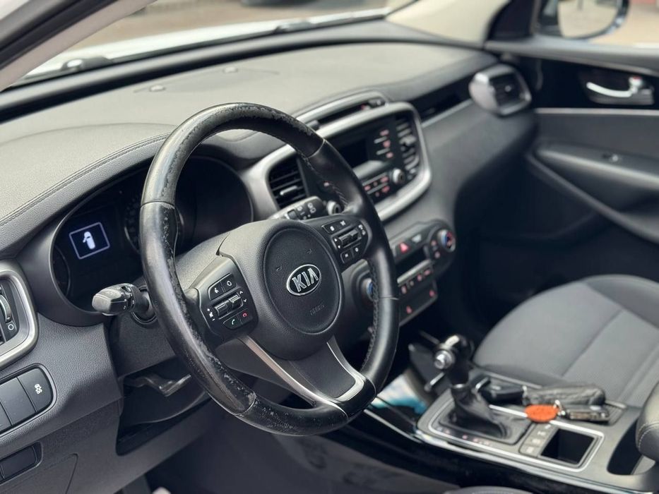 Автомобіль Соренто