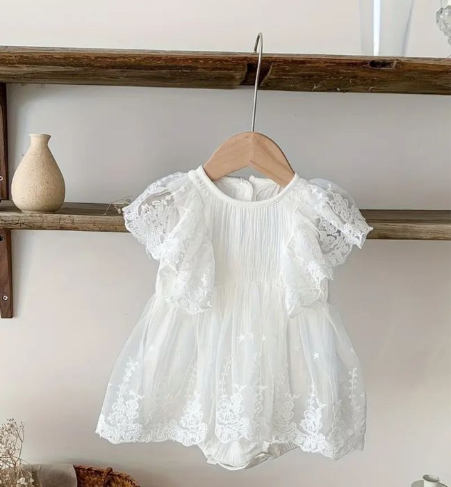 Кружевне боді/сукня/плаття святкове для дівчаток з мусліну