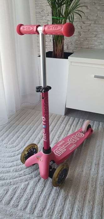 Hulajnoga Mini Micro świecące koła różowa