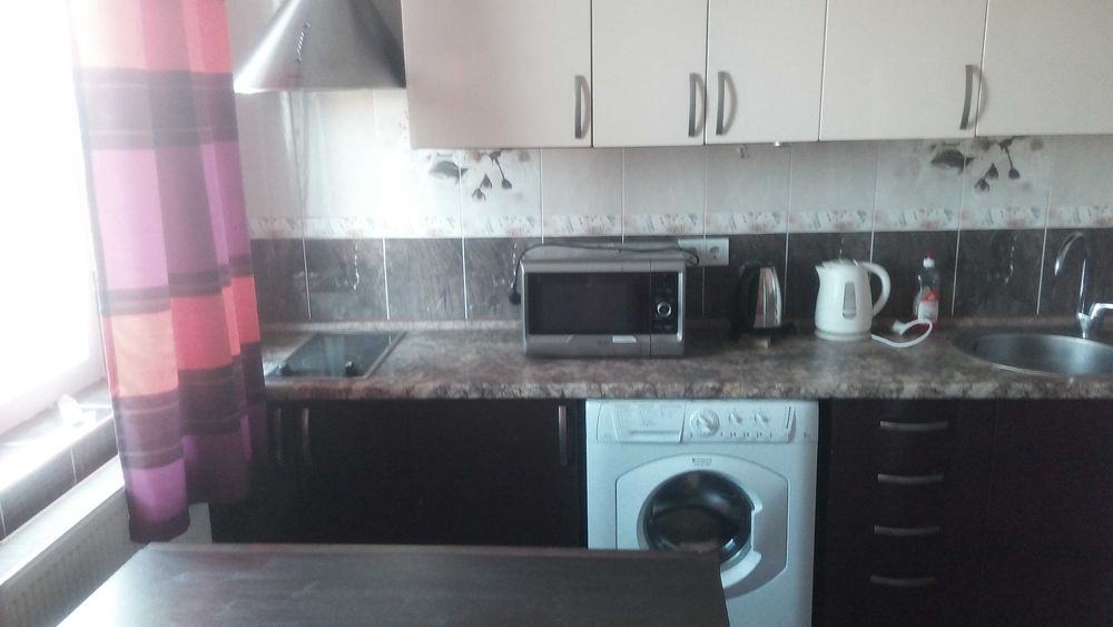 оренда  двохкімнатна двохрівнева студіо з паркувальним місцем