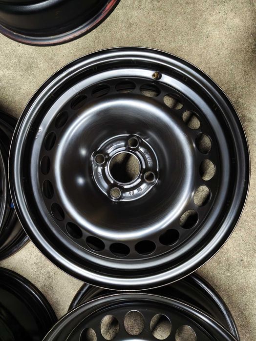 Felgi stalowe Opel Corsa E 6Jx15" 4x100 et39 FS26