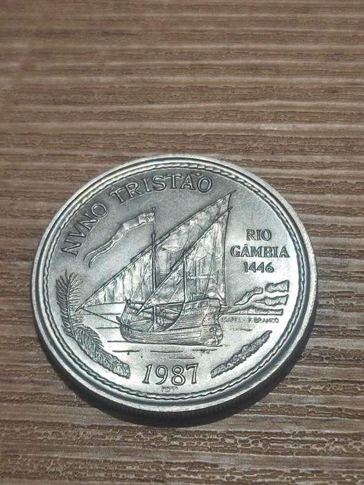 Moedas comemorativas de 100 escudos