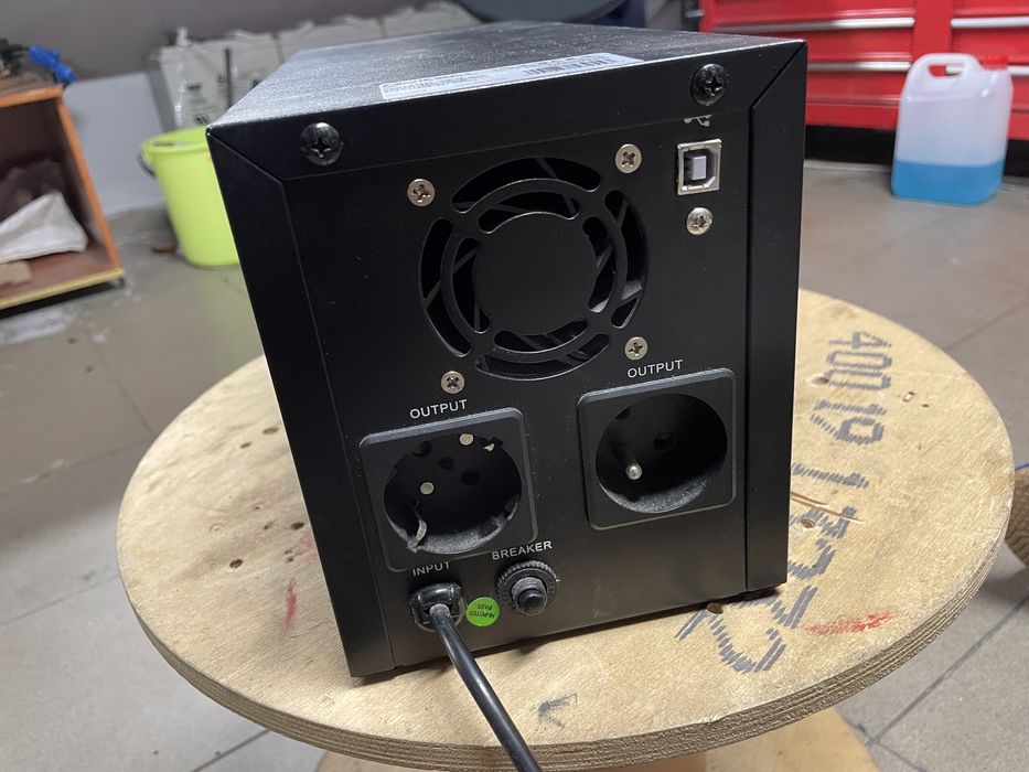 Qoltec Zasilacz awaryjny UPS | Monolith | 1500VA | 900W | LCD | USB