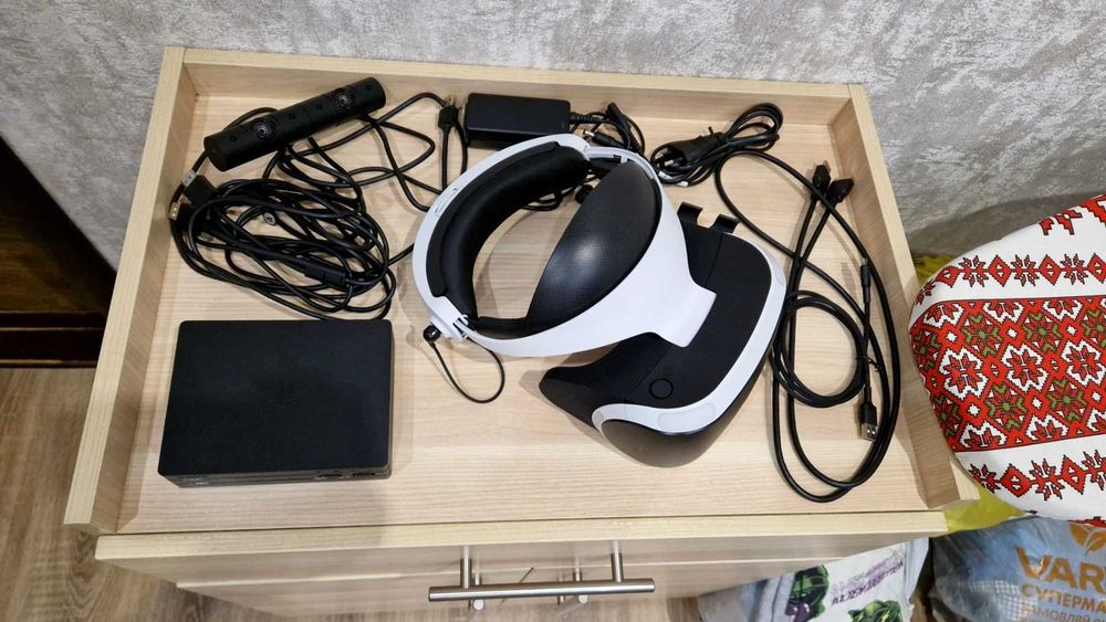 ps4pro＋vr 別売り可能 ps4 pro vr - купити приставки - Ціна на OLX.ua