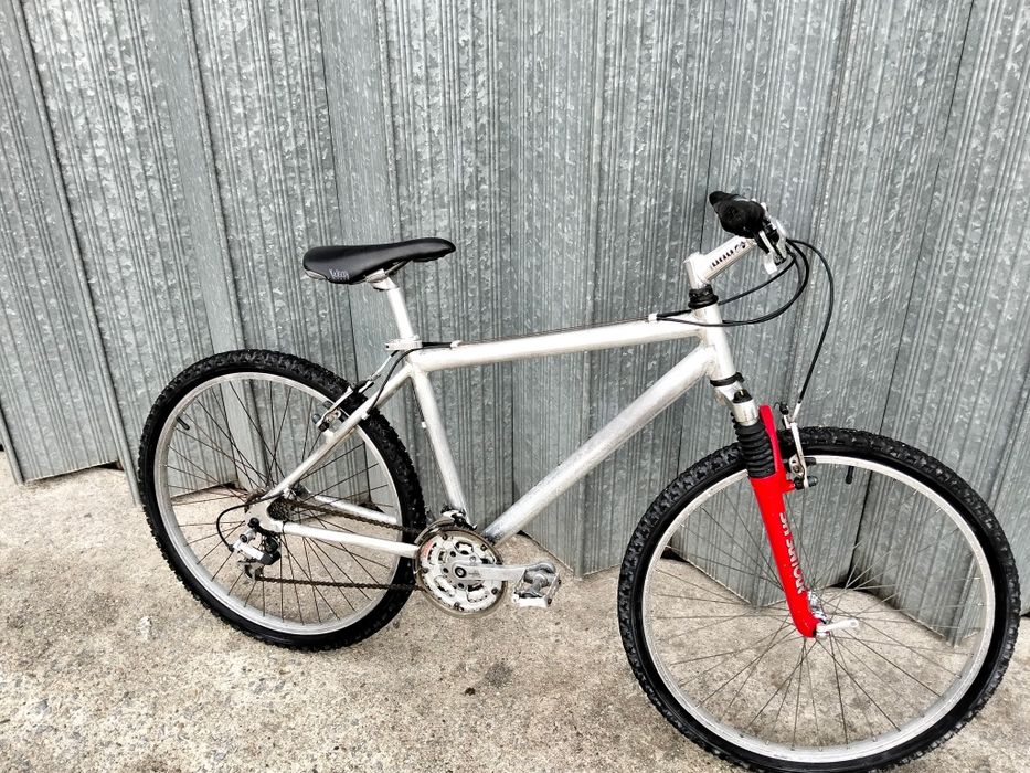 Bicicleta em alumínio