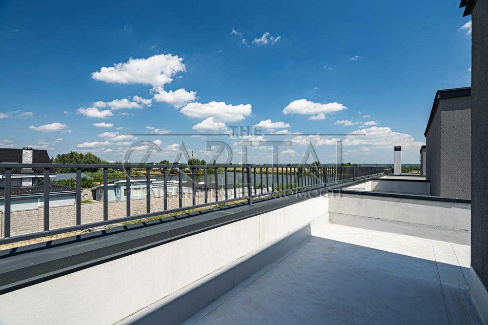 Продаж будинку Осокорки з виходом до озера