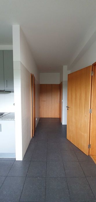 Apartamento T2 c/ Box – Frente à Universidade do Minho - Azurém