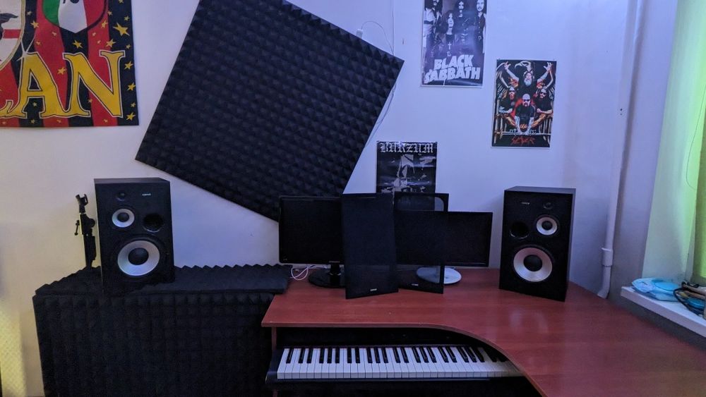 Колонки Edifier R2800