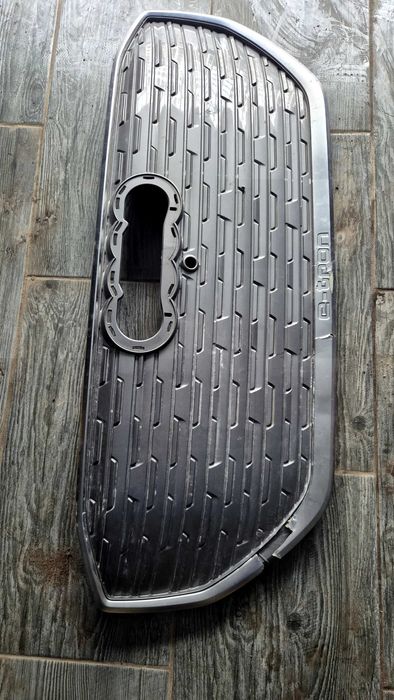 Audi Q4 etron двері+