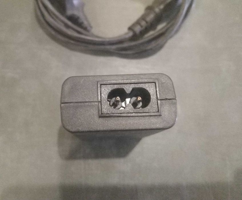 Зарядка SONY PlayStation Vita.