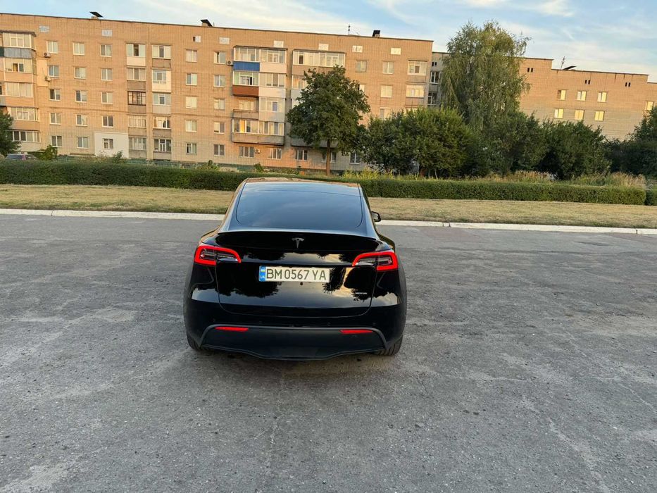 Продам  Тесла Y 2021 року