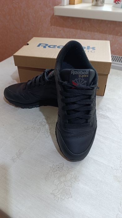 Кроссовки REEBOK Classic Women