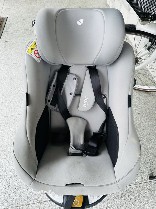 Fotelik obrotowy Jole powyzej 9 kg