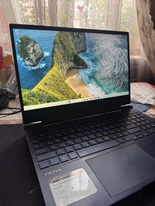Продам, игровой ноутбук HP Victus 3050 6Gb, I5-13420, 16 ОЗУ