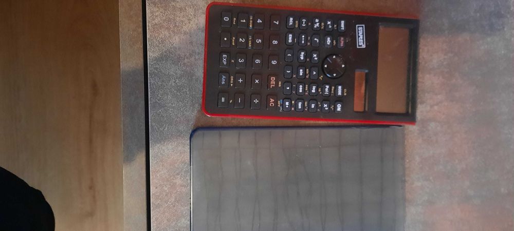 Vendo Calculadora Cientifica STAPLES