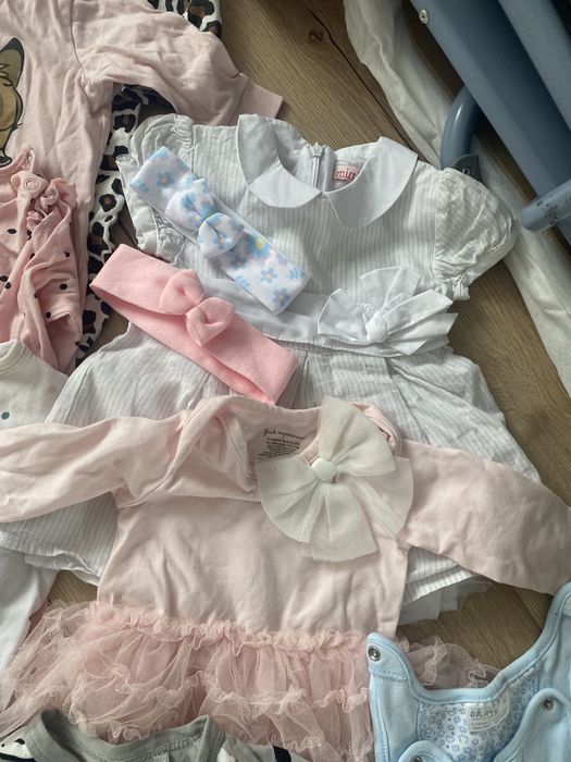 Paka ubranek niemowlecych