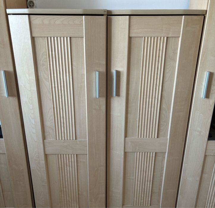 Komody , witrynki podswietlane - komplet