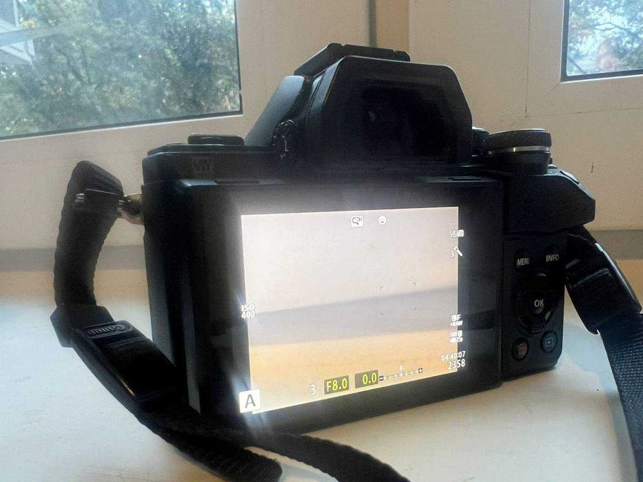 Терміново! Olympus OM-D E-M10 II +2 об'єктиви