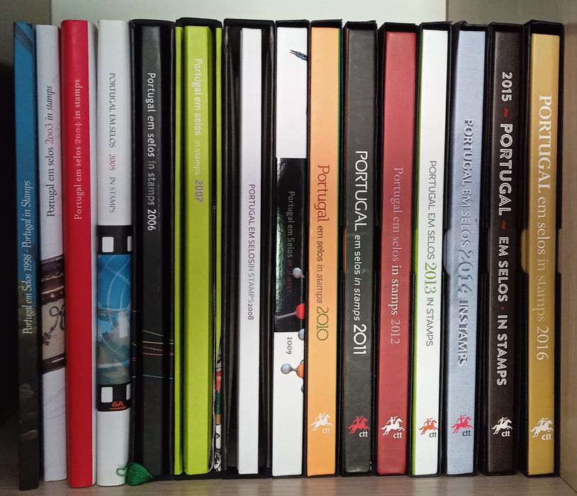 Livros anuais dos CTT Completos e Numerados em caixa.
2003, 2004,