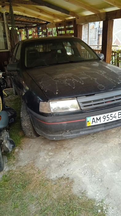 Продаётся Опель Вектра хетчбек 1.6