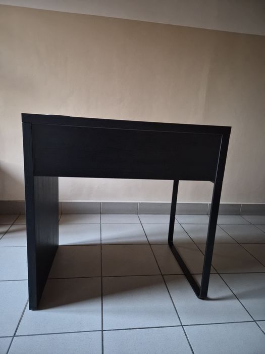 Biurko Ikea  Micke brązowoczarne