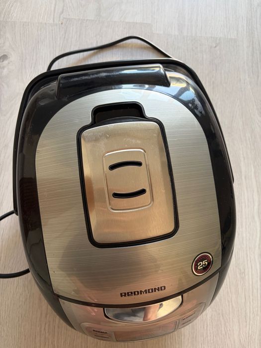 Multicooker redmond