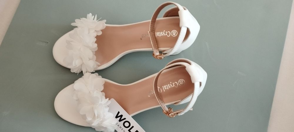 Sapatos de mulher (brancos)