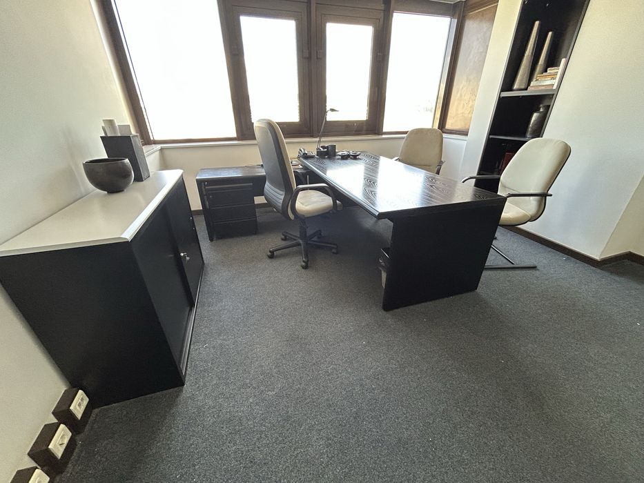 Mobiliário de Escritório Variado