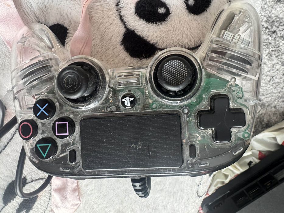 Konsola Ps4 Slim + Pad