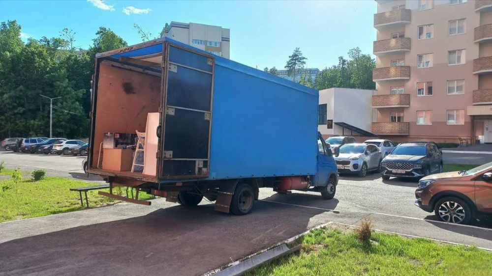 Грузоперевозки , Грузчики , Вантажні перевезення , Перевозка мебели